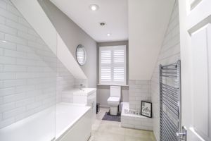 Family Bathroom- click for photo gallery